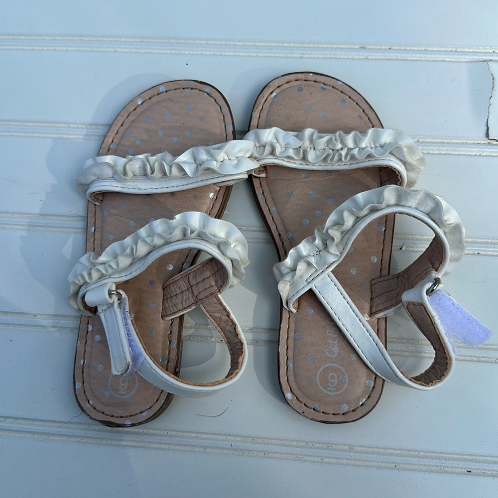 Cat and Jack girls sandals size 9